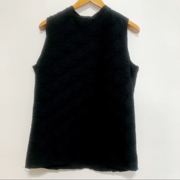 Christine Gerard Black Textured Keyhole Tank - Picture 3 of 3